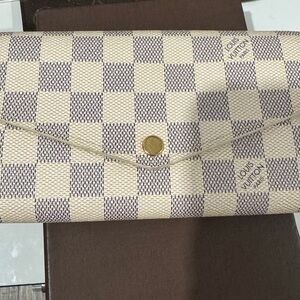 Louis Vuitton Cream and Gray Checkered Women's wallet